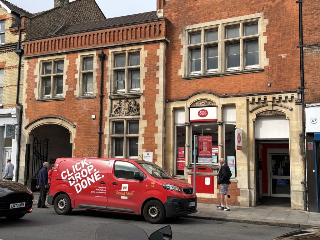 Franchise operator announced for Barnet Post Office with UOE retail group pledging to keep it at the heart of the Barnet community.