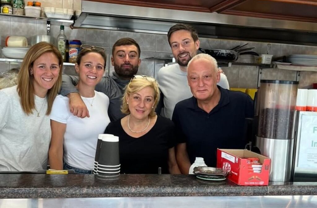 After 71 years trading in High Barnet, Dory's family run cafe closes for business to dismay of generations of customers.