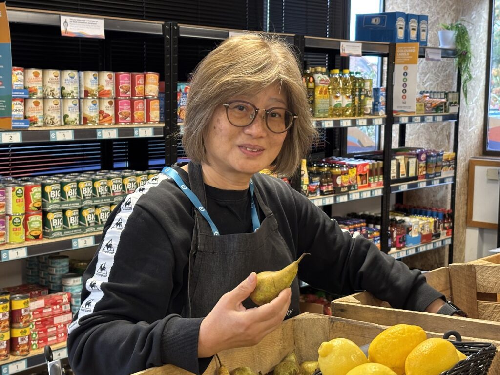 Community grocery opens in North Finchley providing low-priced food for needy families and push to close the gap between foodbanks and costly shops at supermarkets.