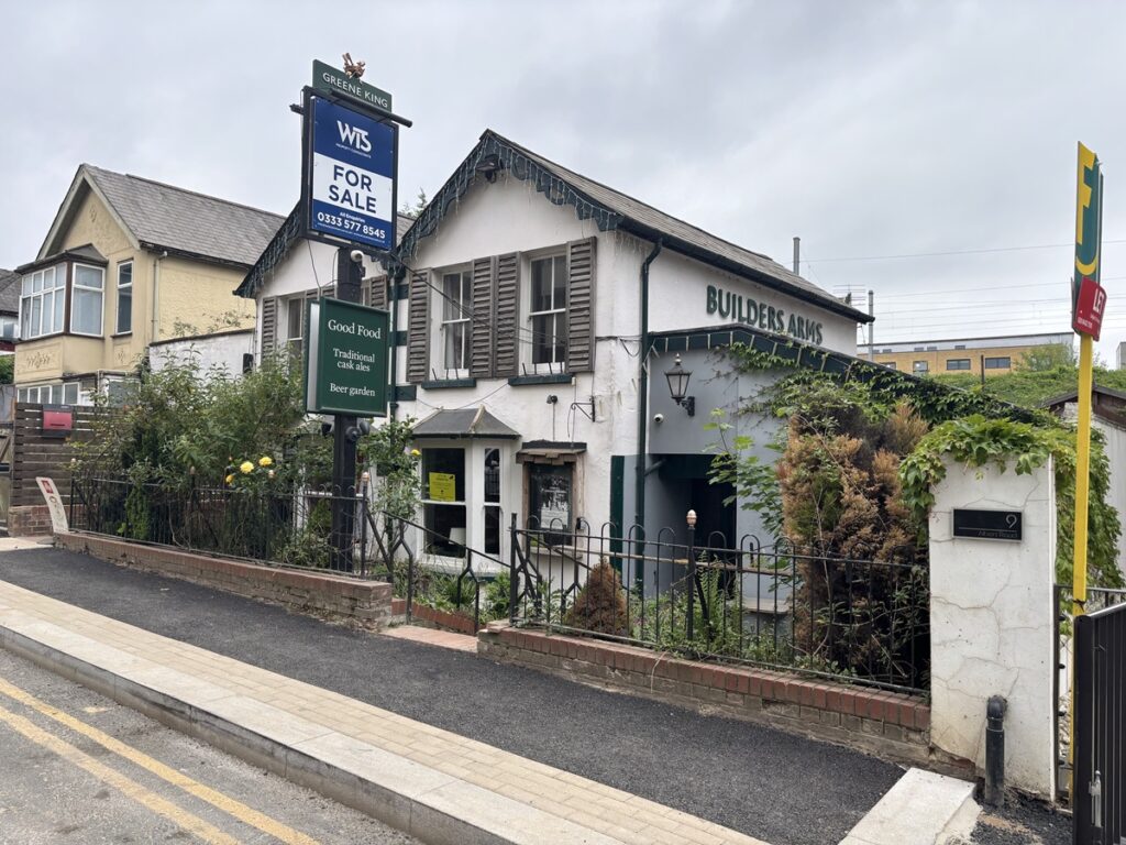 Black Horse public house in Wood Street Barnet to re-open after nine-month closure but now closed Builders Arms in New Barnet for sale at £695,000