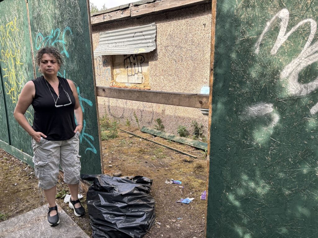 Campaign to mount a bid for community to rebuild the Quinta Club in Mays Lane which Barnet Council has put on the market for £300,000 with deadline of October for community bids