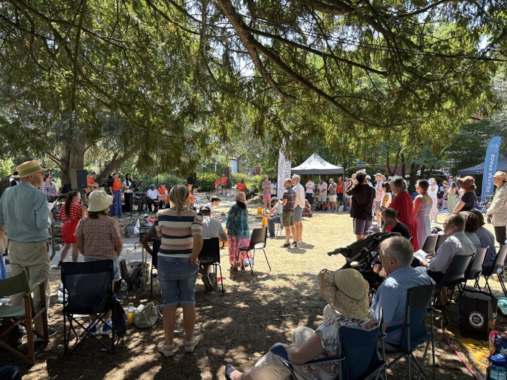 Open-air service held by Christ Church Barnet in Ravenscroft Park takes advantage of exceptional summe weather