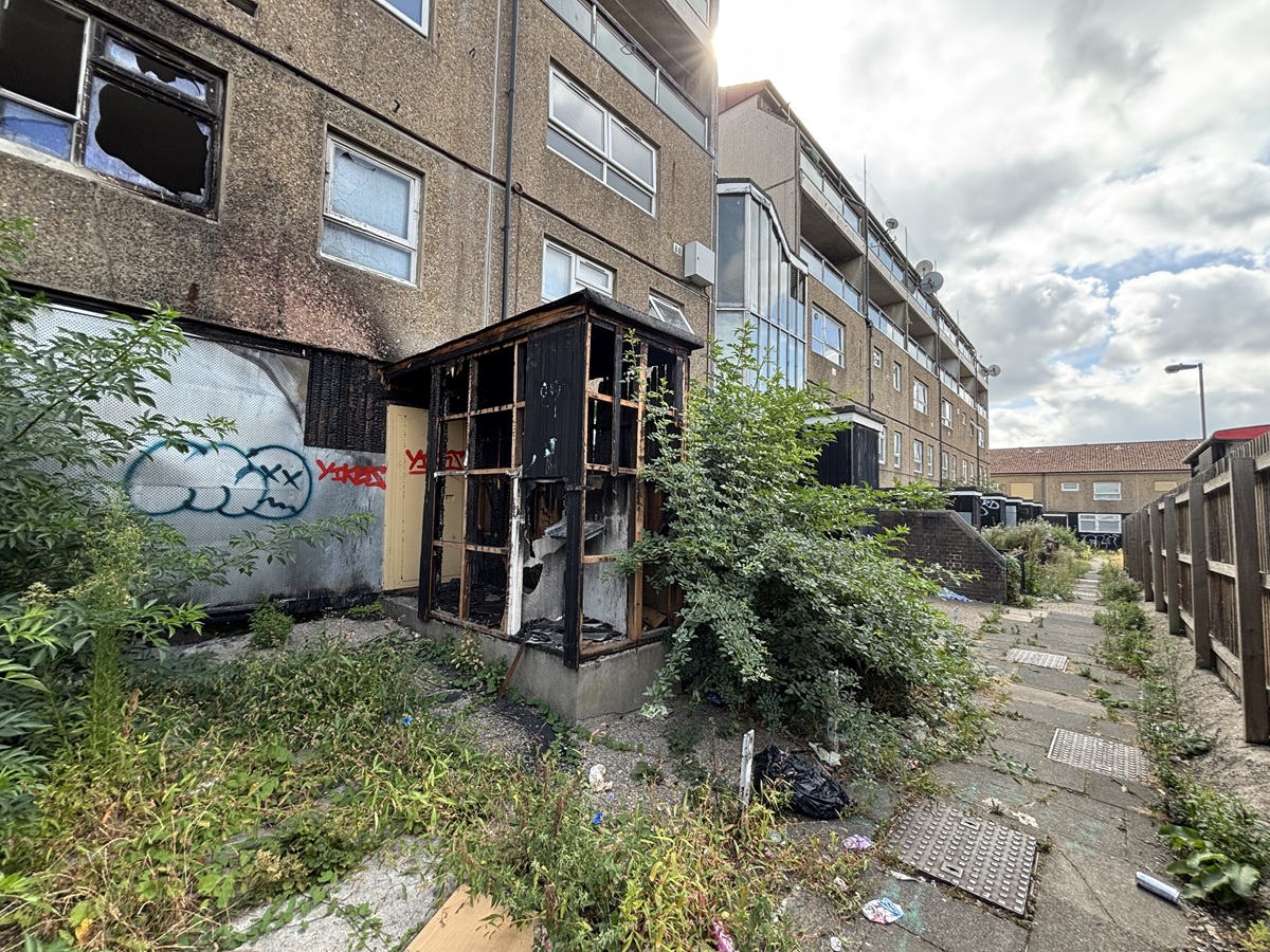Barnet Council faces dilemma over deteriorating state of condemned blocks of flats at Dollis Valley Estate - The Barnet Society