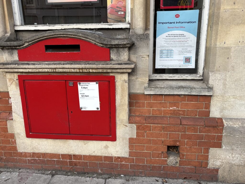 Application to convert Barnet Post Office into nine self contained flats which will increase stlll further number of people living in a High Street with more homes than shops