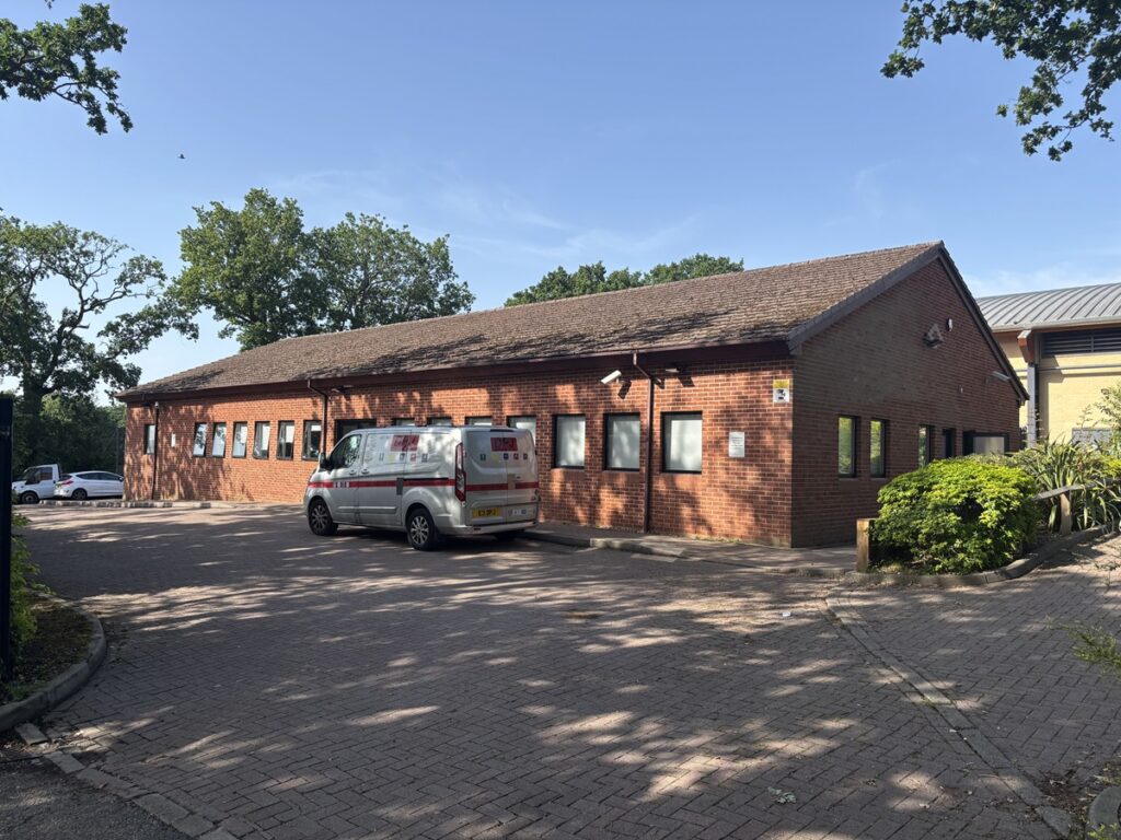 Queen Elizabeth's Boys' School plan for large new sports hall prompts objections from residents of surrounding roads Queen Elizabeth's Boys' School plan for large new sports hall prompts objections from residents of surrounding roads
