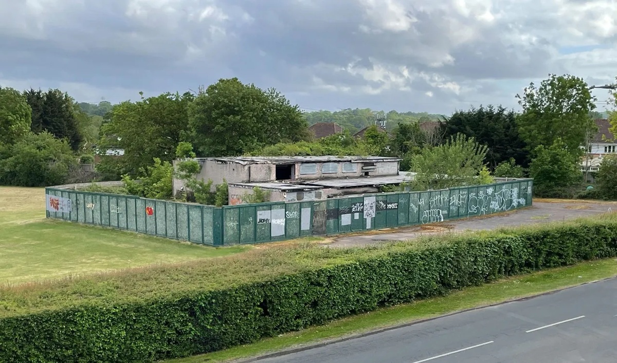 Underhill village residents face intense competition in Barnet Council bidding process to buy back former youth club for local community