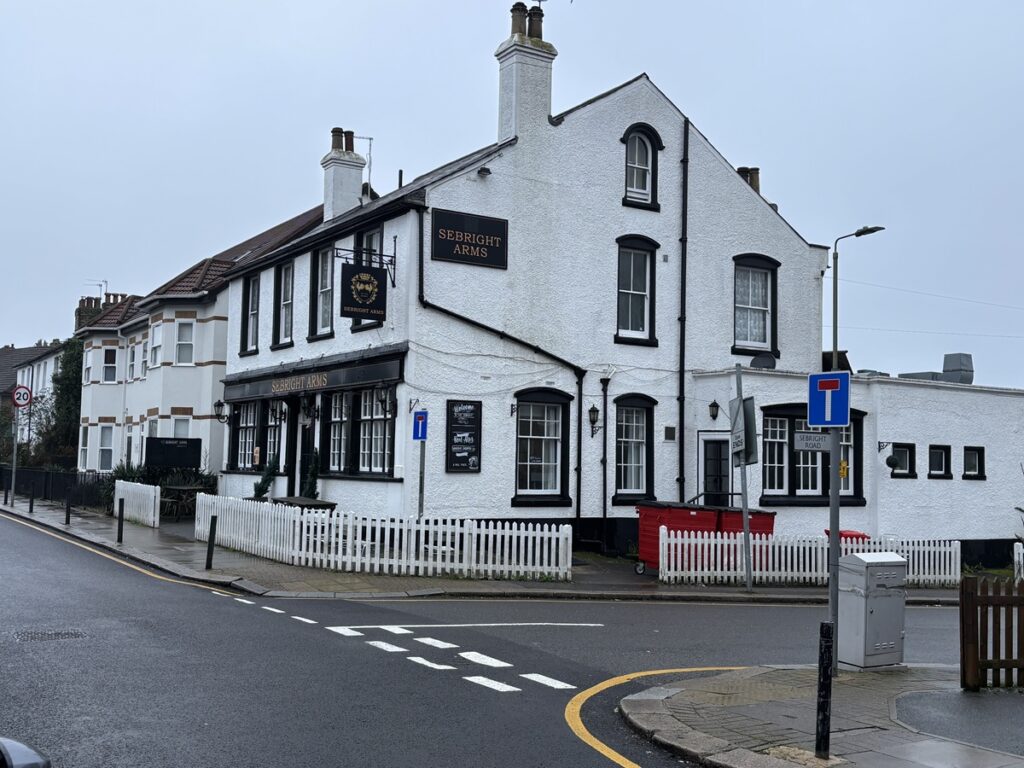 High Barnet to have two community-inspired public houses within 300 yards of each other and each run by local residents